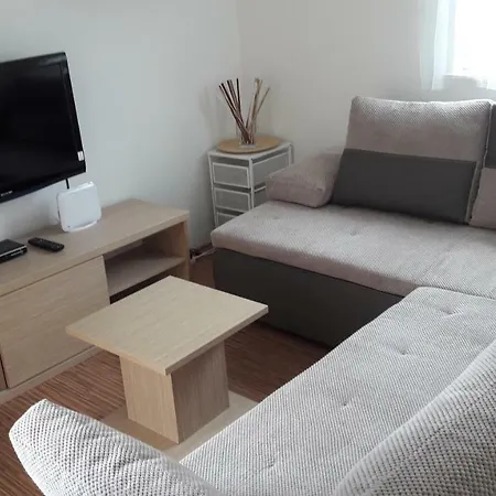 Ivana Apartamento Murter